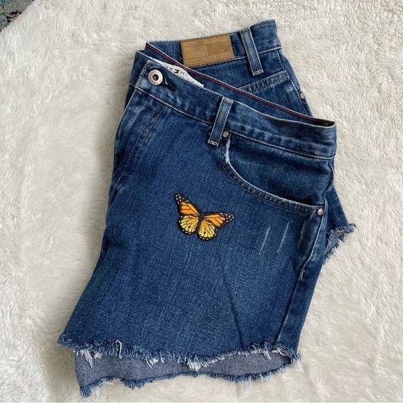 Tommy Hilfiger Denim Butterfly Patch Cut off Shorts - Picture 2 of 8
